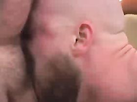 Папаша трахает мужика в жопу