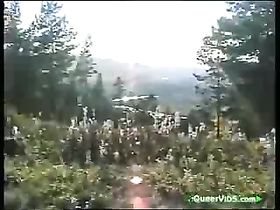 Армяне трахаются в жопу у машины