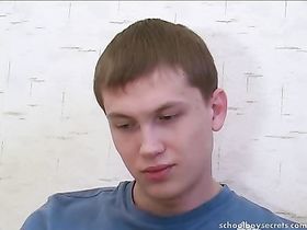 Отец ебется с молодым сыном и лижет волосатый писюн