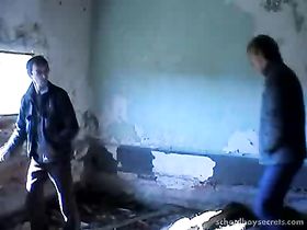 Молодой гей подарил минеты двум братьям