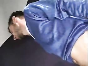 Оральный секс волосатых любовников на камеру