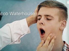 Доктор гей уже многих вылечил от тяжелых болезней анальным трахом