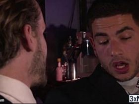 Два педика набухались в баре после работы и поебались в анал