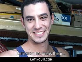 Три парня-гея из Латинской Америки встречаются, сосут и трахаются